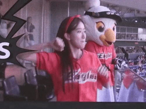 야구, 축구 승리요정이 된 아이돌.april | 인스티즈