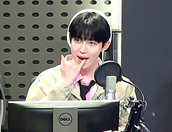 틴트 바르는 김재환 | 인스티즈