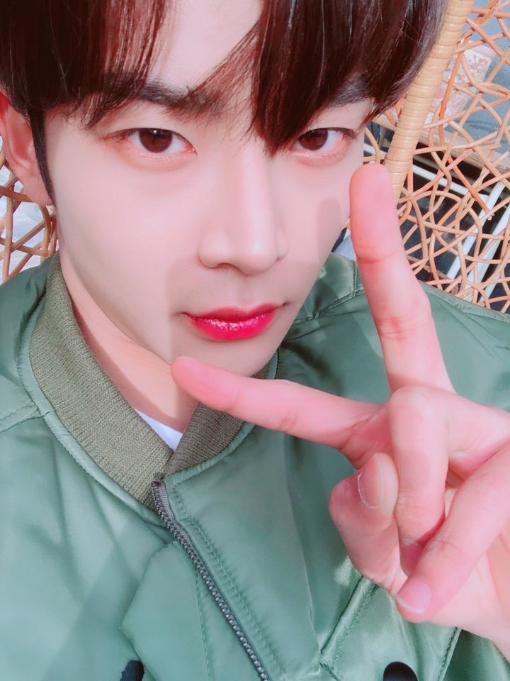 💙sf9 로운이 셀카 모음💙 | 인스티즈