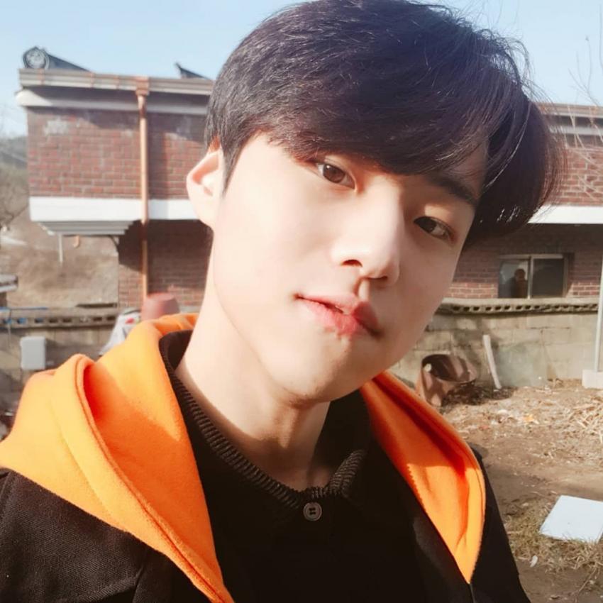 내 갤러리에 내가 모르는 분들이 좀 잇는데 다들 누굴까,,, | 인스티즈