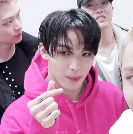 비투비 임현식 패디과나 시디과 재질 너무 좋아해 | 인스티즈