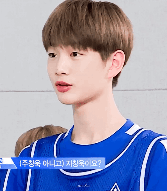 주창욱 요즘 뭐하고 사나 찾아봤는데 수능치고 윤성이 귀 가까이에서 콜라 뚜껑따구 | 인스티즈