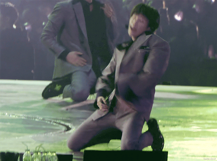 제발 우리 애 춤선 한번만 봐줘🙏🏻 하성운 춤선 진짜 채고야..🥺♥️ | 인스티즈