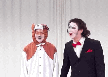 조용히 열심히 맹렬히 이상한 무언가를 하는 아이돌 | 인스티즈