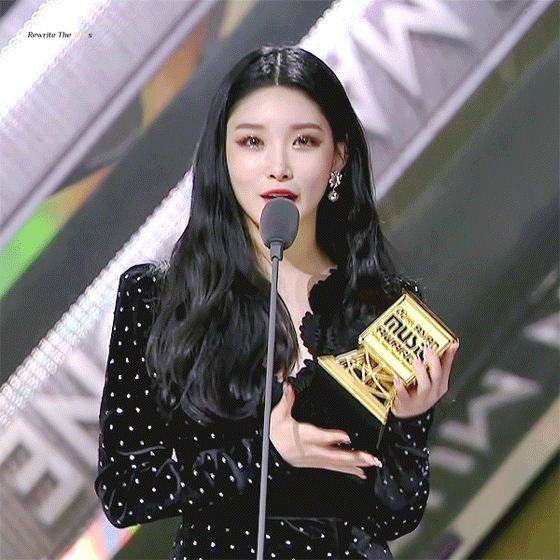 7일(금), 💚💙💜청하 솔로데뷔 2주년💚💙💜 | 인스티즈