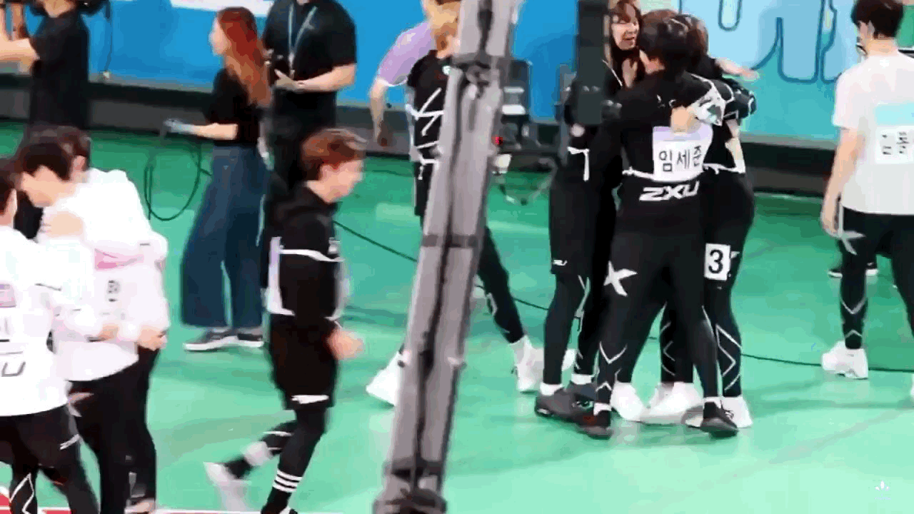 혹시 아육대 응원단장 자리 하나 없나?? 우리 애 너무 딱인 거 같아서 그래... | 인스티즈