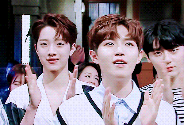 다들 보고 기분좋아지시라고 행복한 김재환와르르 | 인스티즈