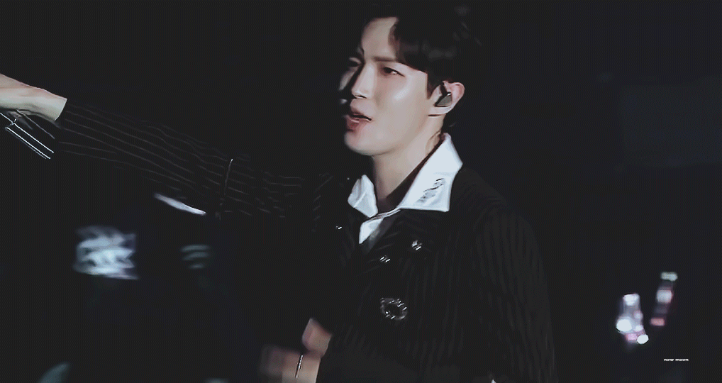 다들 보고 기분좋아지시라고 행복한 김재환와르르 | 인스티즈