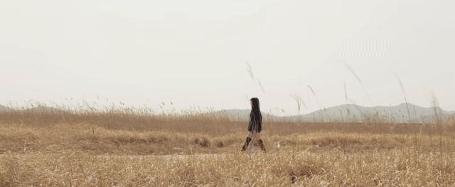 [잡담] 여자친구 밤 뮤비 보는데 이거 슬픈 장면 맞지? | 인스티즈