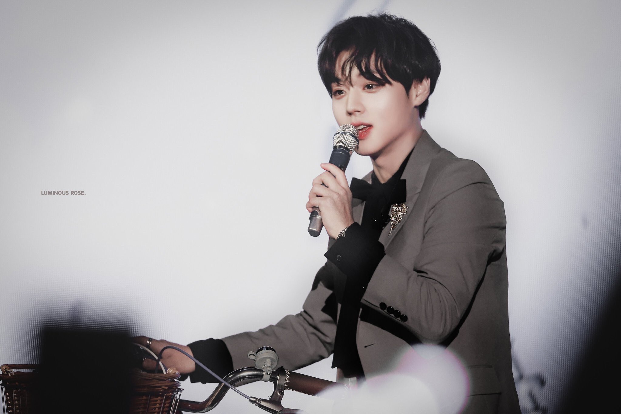 박지훈 수트마다 분위기 달라서 넘조아 | 인스티즈