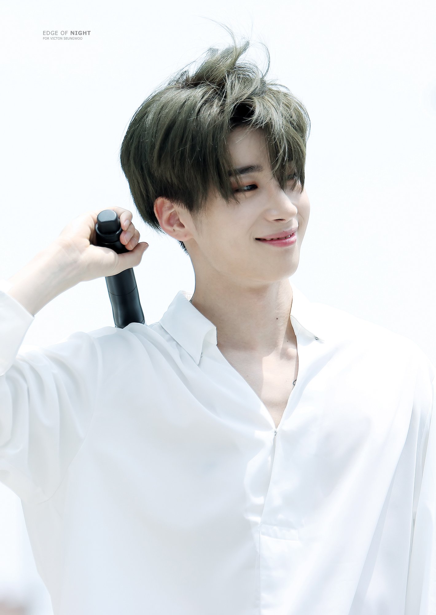 나 진짜 한승우 카키+긴머리 엄버중임 | 인스티즈