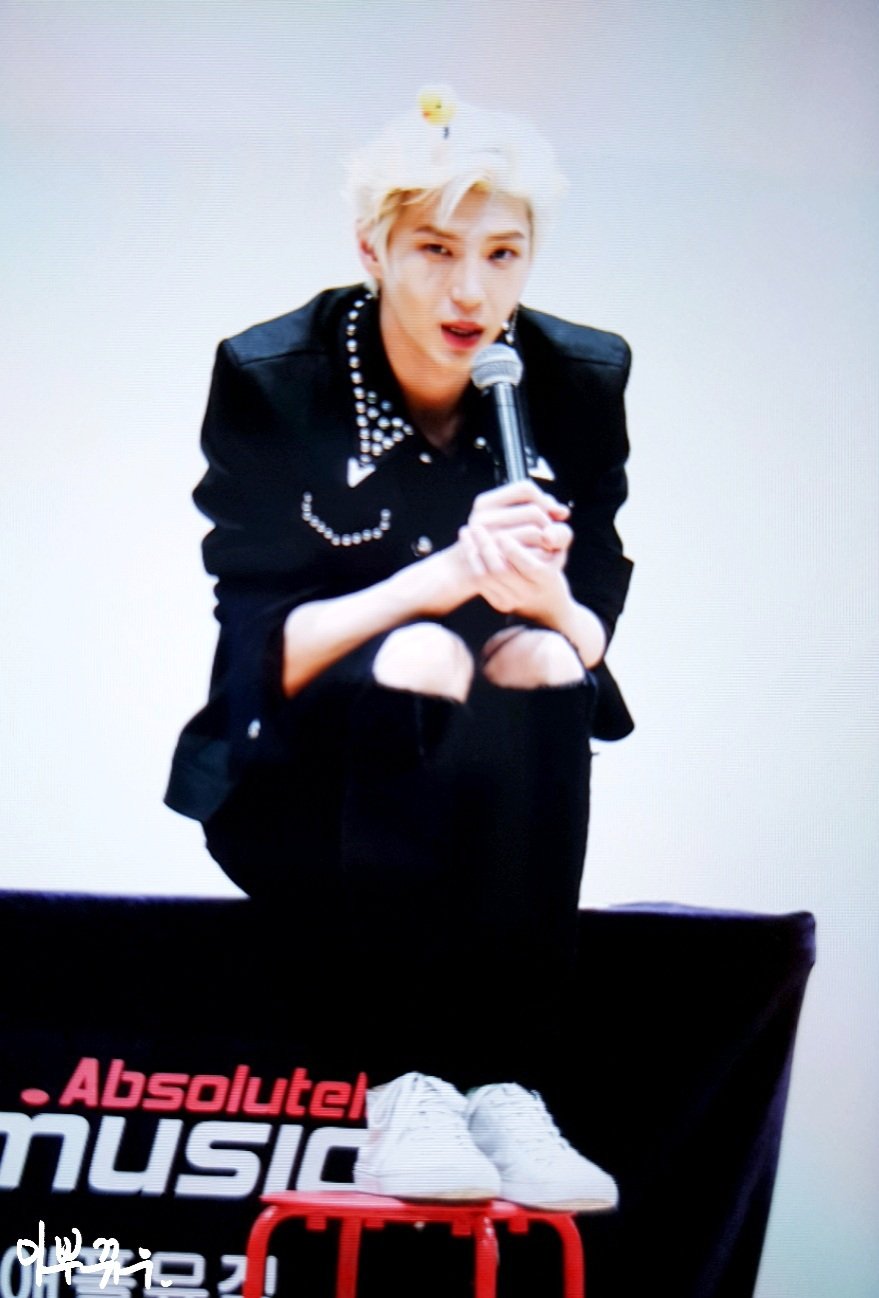 정택운 진짜 고양이냐고 | 인스티즈