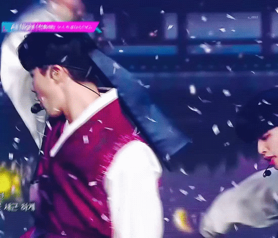 배우 회사에 모델포즈로 들어가서 가수로 데뷔한 아이돌 | 인스티즈