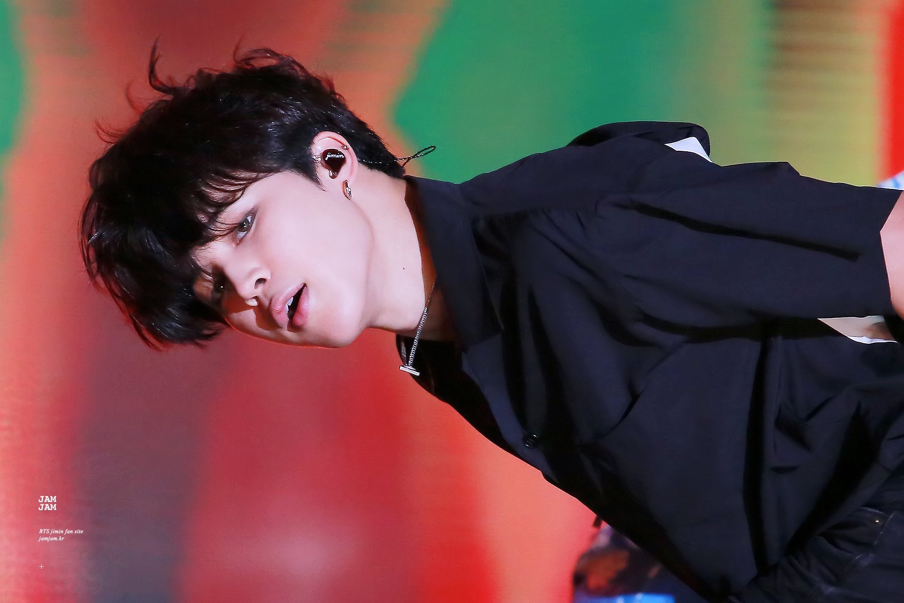 개인적으로 방탄 지민은 이때 분위기 진짜 레전드인듯.... | 인스티즈