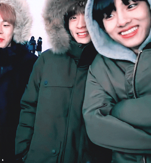 이짤이 재현이랑 사귀는데 윈윈이랑 바람피는 짤이야? | 인스티즈