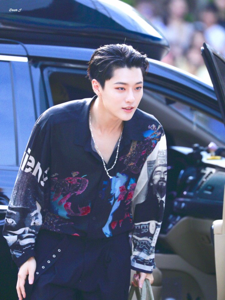 아무리 생각해도 조승연 블루카펫 신의 한 수임 | 인스티즈