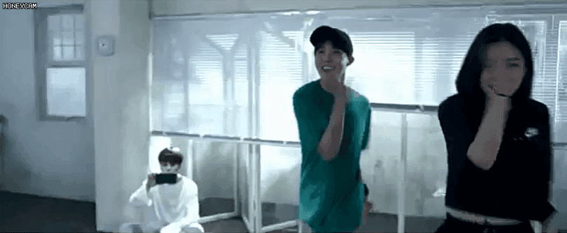 방탄 뮤비에 출연했었던 ITZY래 | 인스티즈