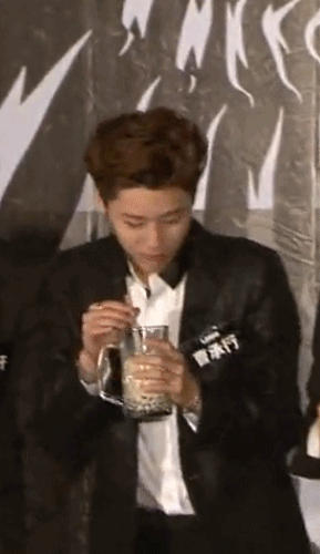 사람들이 예전에찍은 유니크 사진 보면 조승연 잘 못찾더랔ㅋㅋㅋㅋㅋㅋㅋ | 인스티즈