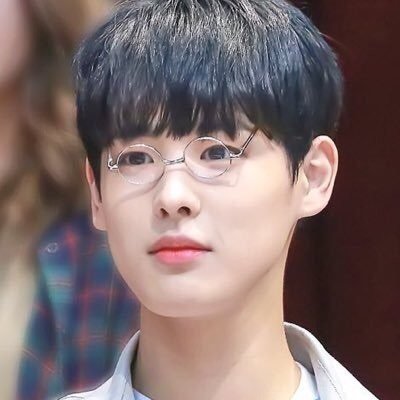 오랜만에..꺼내보는...최병찬의 찐 안경....... | 인스티즈