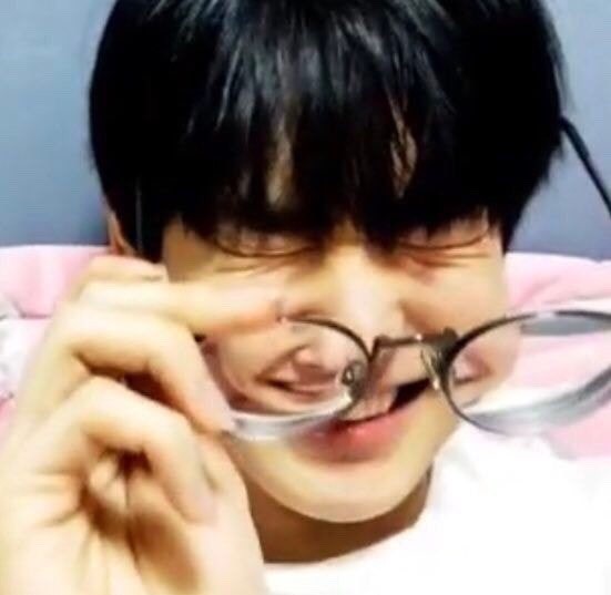 오랜만에..꺼내보는...최병찬의 찐 안경....... | 인스티즈