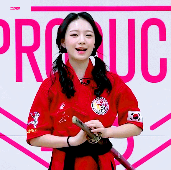 큰방 익들아 나 진짜 진지한데 익들 보기엔 우리 강아지 어떤 스타일링이 더 예쁘니✊ | 인스티즈