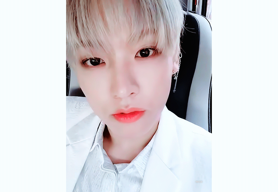 우리 성이가 너무 조아서요,, 눈물이 다 나요,,, | 인스티즈