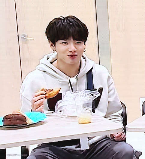 🗣🗣🗣🗣 방탄 팬만 들어와 선물 줄게 ㅇㅇ | 인스티즈