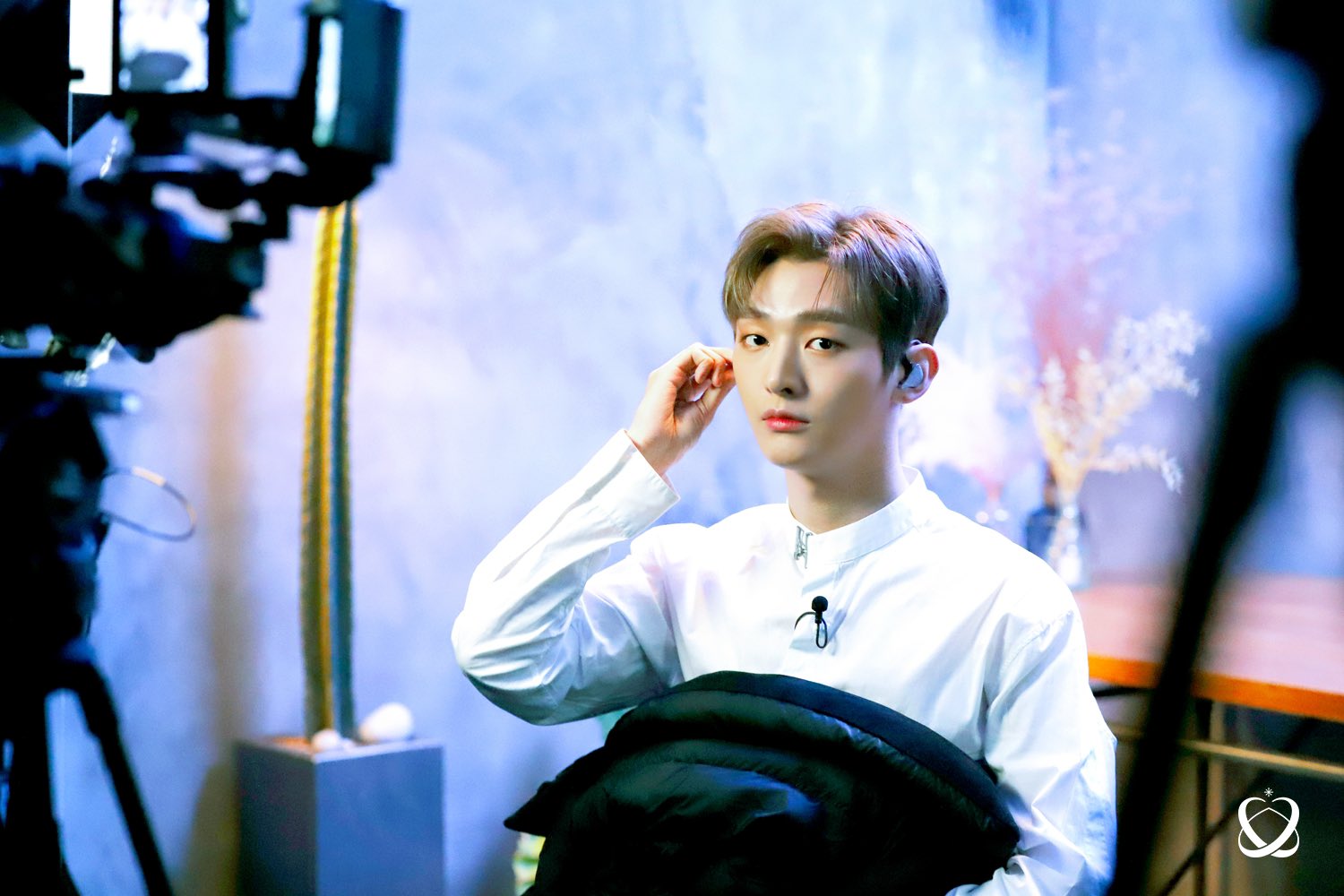 윤지성은 잘생겼다 | 인스티즈