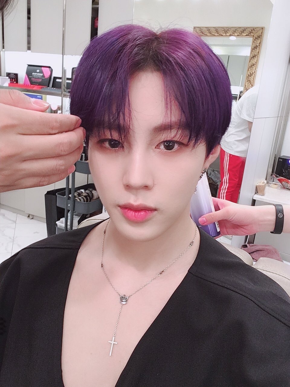 [잡담] 하성운은 보라머리가 진짜 제일 잘 어울리는 것 같아 | 인스티즈