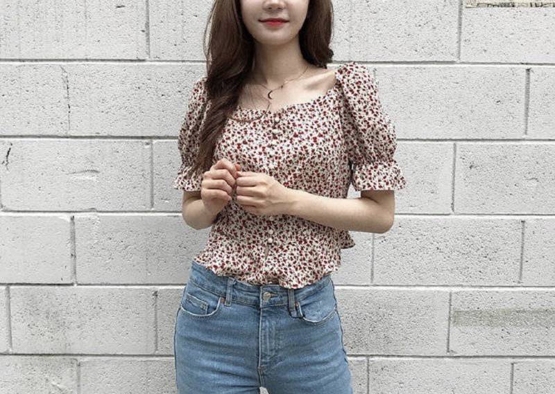 레드벨벳 슬기 착용 🌹레터프롬문 튤립 반팔 블라우스🌹 | 인스티즈