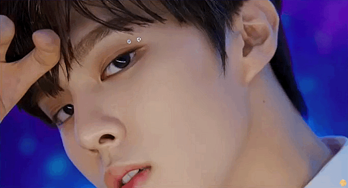 오늘은 즐겨 짤들아🔔💛🔔💛🔔💛 - 인스티즈(instiz) 김우석 카테고리
