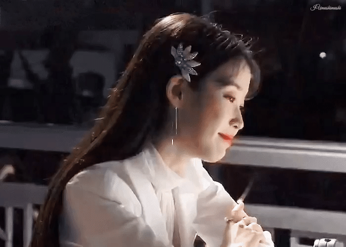 수지,아이유,김요한처럼 청순한데 이목구비 뚜렷한 아이돌 또 누가있을까? | 인스티즈