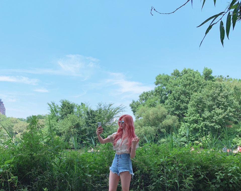 김민주 청바지 모델이나 악세서리 브랜드 모델 하는거 보고싶어 | 인스티즈