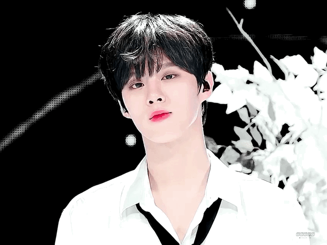 나춘기 김우석은 너무 청초해 | 인스티즈