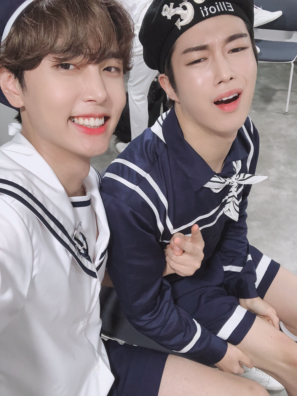 사진찍기 싫은티 팍팍 ㅋㅋ,, | 인스티즈