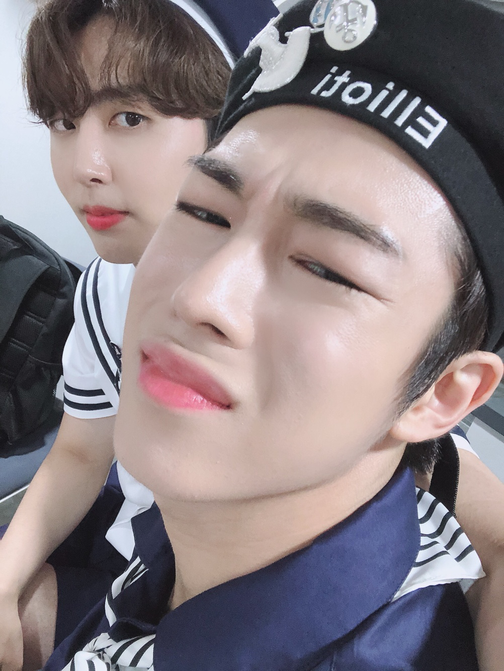 사진찍기 싫은티 팍팍 ㅋㅋ,, | 인스티즈