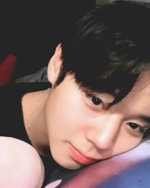 박지훈 비주얼은 진짜 대단해.. 이게 쌩얼에 자기 직전 얼굴 | 인스티즈