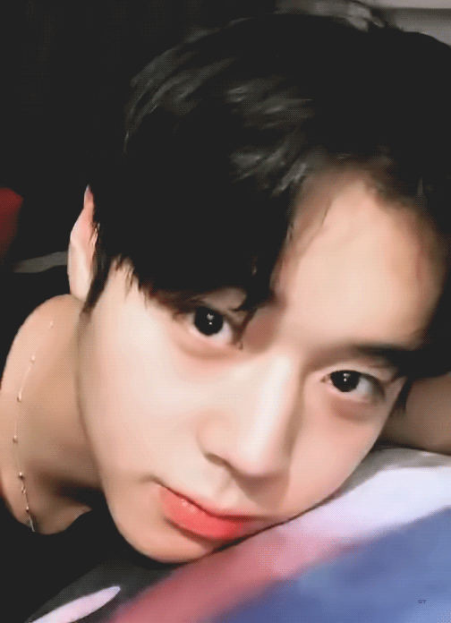 박지훈 비주얼은 진짜 대단해.. 이게 쌩얼에 자기 직전 얼굴 | 인스티즈