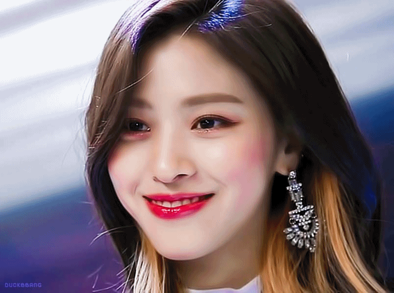 있지 류진 눈이 너무 예쁘지 않니?.. | 인스티즈