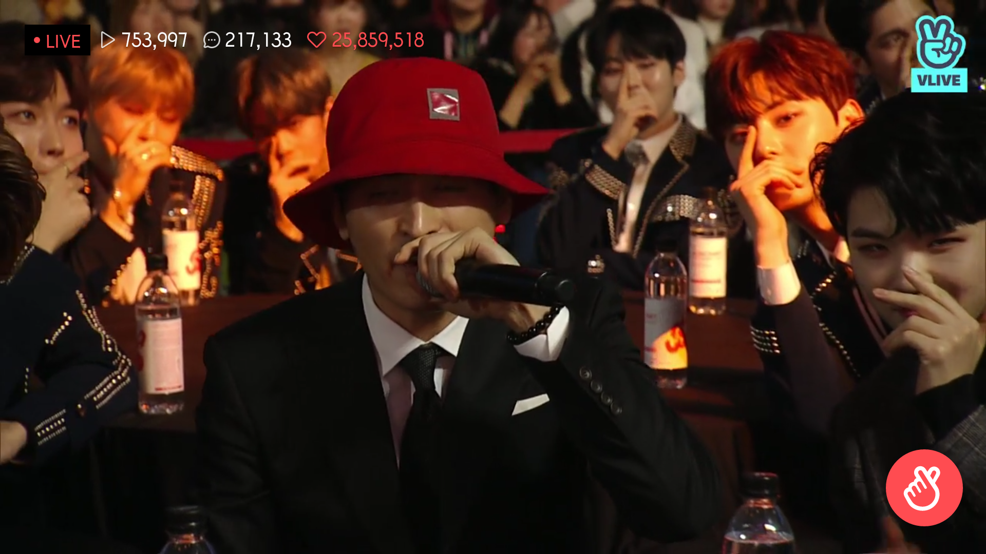 요즘도 이짤 너무 웃김 남돌대통합 | 인스티즈