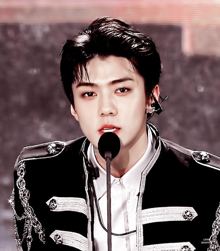 취향...은 모르겠고 갤러리에 저장된 남돌들 짤 하나씩 | 인스티즈