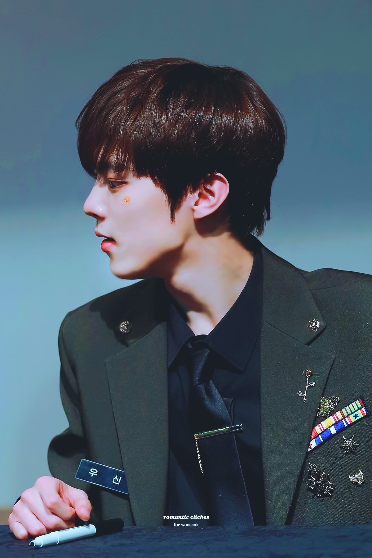 김우석 짤 분위기 넘 조아 | 인스티즈