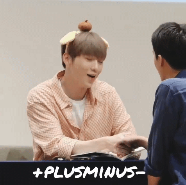 누가 가수고 누가 팬인지 모르겠는 강다니엘과 남팬 | 인스티즈