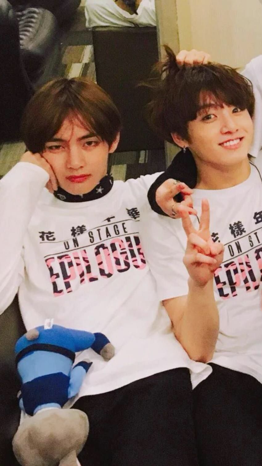 뷔랑 정국 얼굴 분위기 차이 | 인스티즈