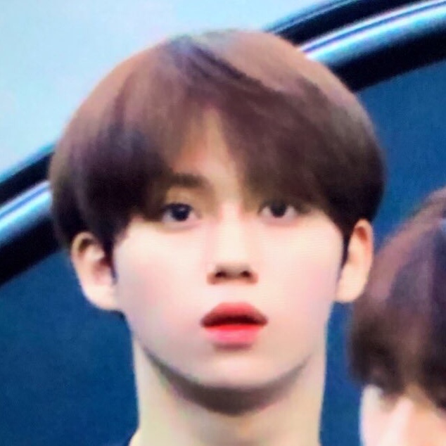 오늘 황윤성 목욕탕 갔다와서 바나나우유 먹게 생겼음 | 인스티즈