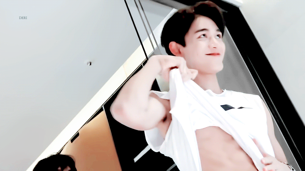 새벽이자나 그치? 핫한거 보구가🔥🔥🔥 | 인스티즈