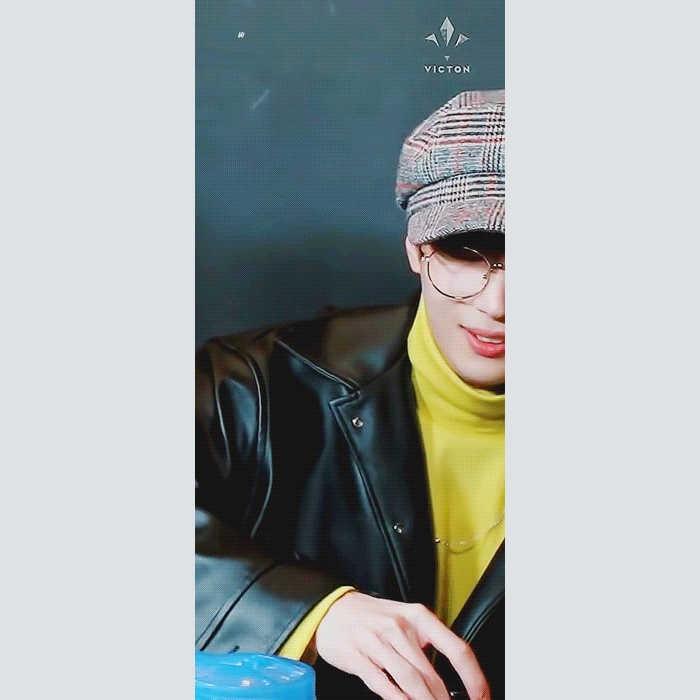 이때싶 한승우 술자리 모먼트.gif | 인스티즈