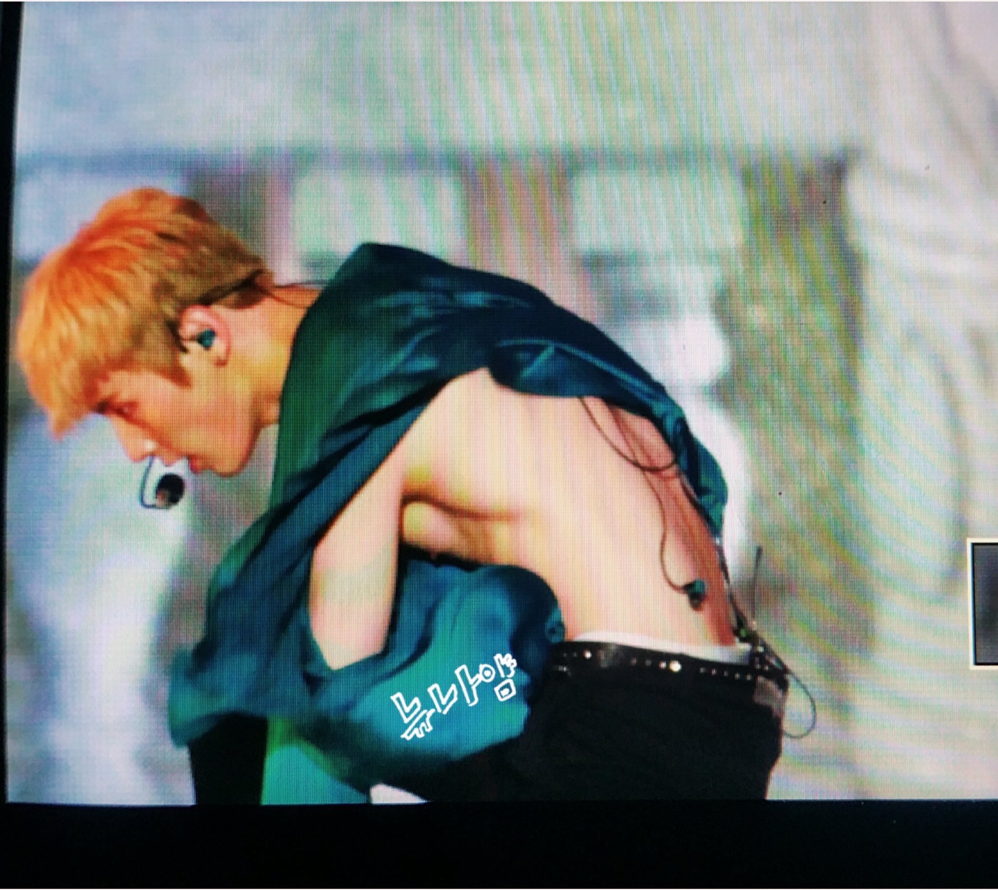 뉴이스트 팬들아 평화로운 사진 줄까? | 인스티즈