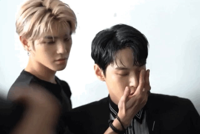 ㄱ 하 진찌 몰라 용영 사랑해🌹🐰 | 인스티즈