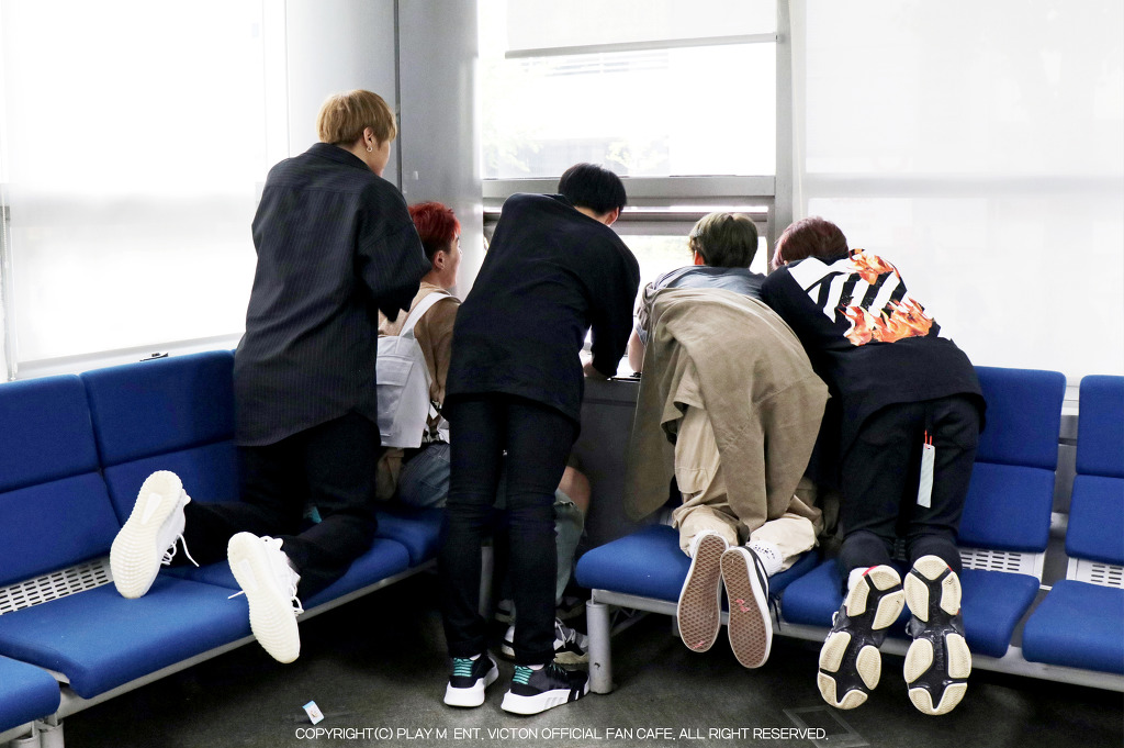 💙빅톤 곁에 환한 빛이 될게💛 가 뭘 위해 만든 문구가 아니라 | 인스티즈